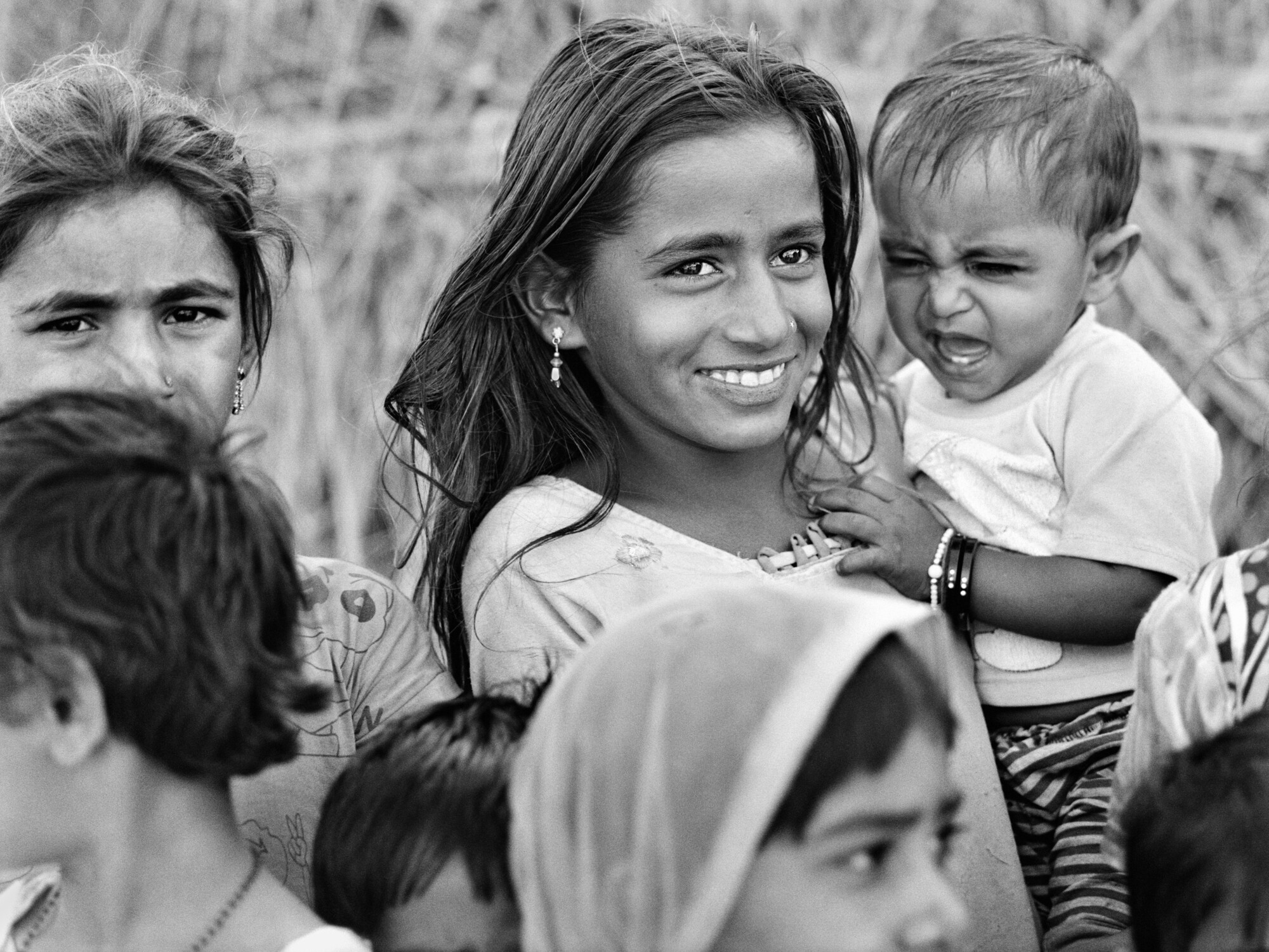 © Christine Turnauer – Neesha et son petit frère, tribu des Mirasis, Inde, 2015, Courtesy KLV Art Projects